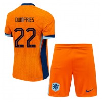 Camiseta Países Bajos Denzel Dumfries #22 Primera Equipación para niños Eurocopa 2024 manga corta (+ pantalones cortos)